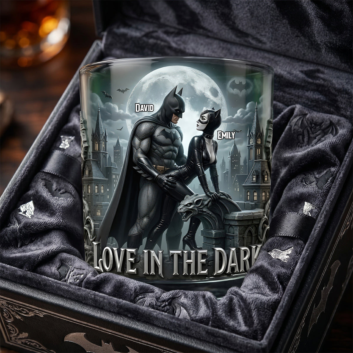 Love In The Dark Round Glass - Personalized Gifts For Couple 03tydh090626