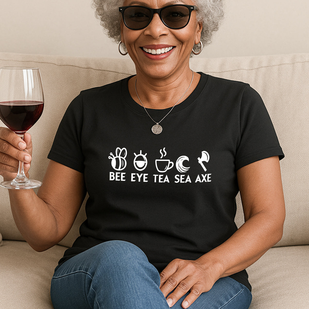 Bee Eye Tea Sea Axe -  2D Unisex T-shirt